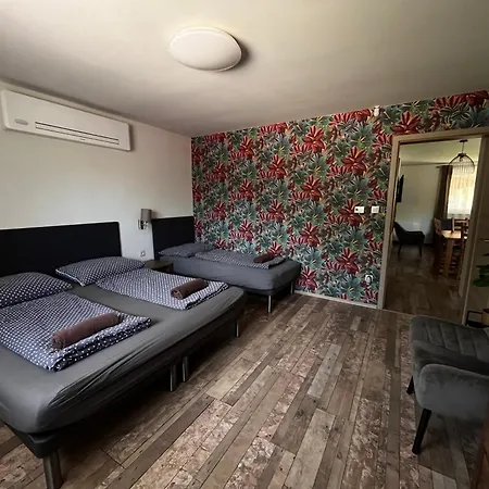 Laura Villa Balatonlelle