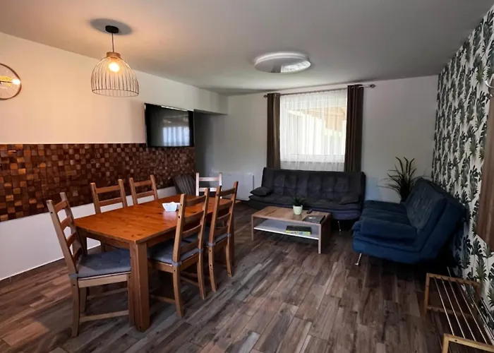 Laura Балатонлелле